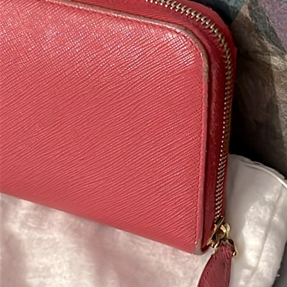 Prada Ribbon Wallet Authentic w/ COA & Dust bag Saffiano Leather Zip Around - Picture 2 of 8